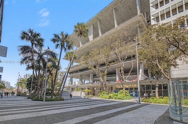 Building Photo - 1685 Jefferson Ave