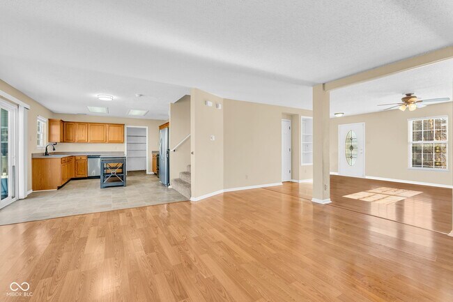 Building Photo - 8818 Browns Valley Ln