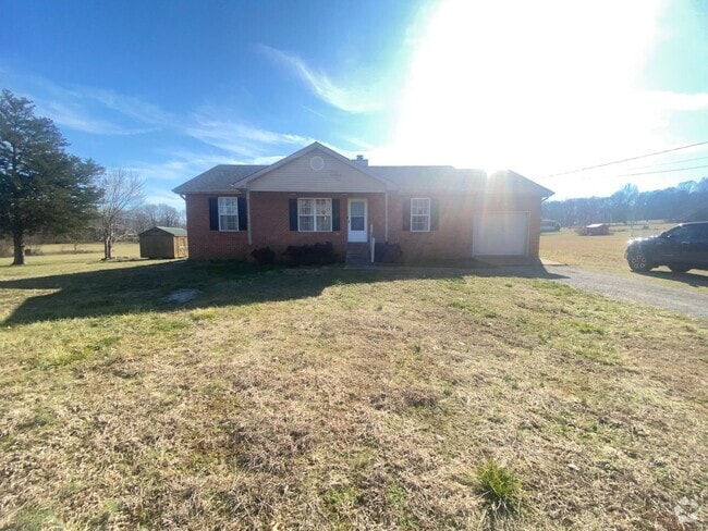 Building Photo - 542 Rogers Ln
