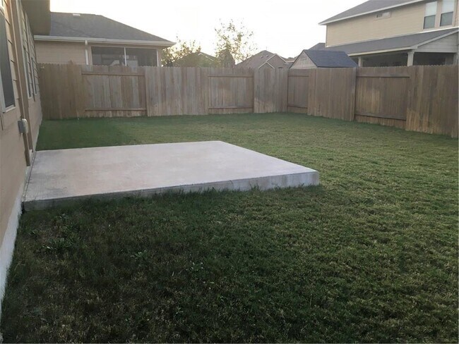 Building Photo - 112 Beargrass Dr
