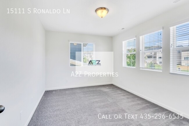 Building Photo - 15111 S Ronaldo Ln