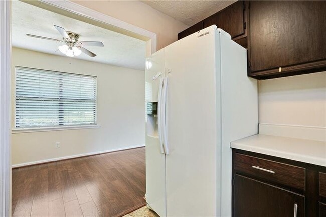 Building Photo - 76 Sandalwood Cir