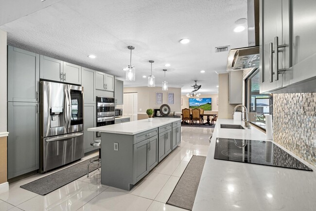 Building Photo - 6186 Duckweed Rd