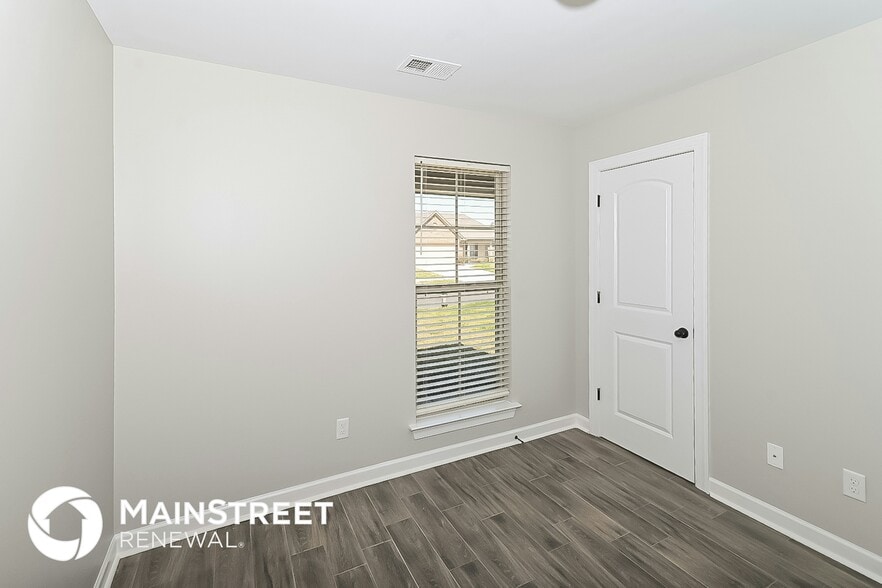 Building Photo - 8770 Smith Ranch Dr