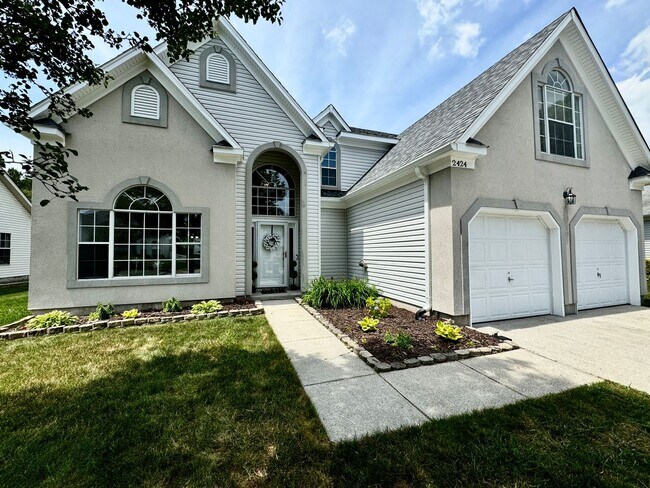 Building Photo - 4-Bedroom Home Castleton Ready 07-16-26! A Pet-Friendly Home - All Appliances - Fenced Yard - Exc...