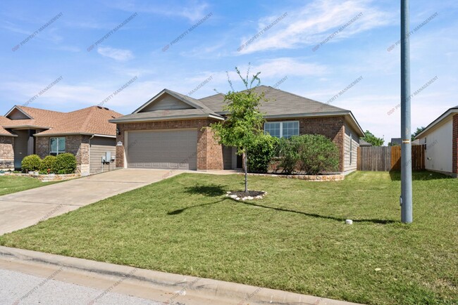 Building Photo - 8012 Redbrush