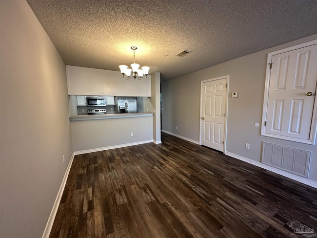 Building Photo - 150 S Crow Rd