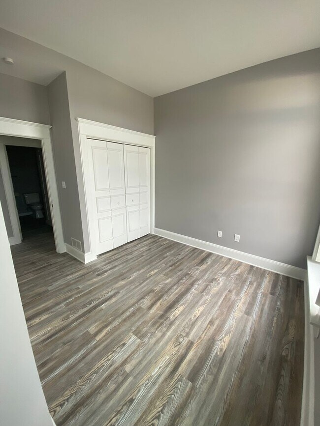 Building Photo - 2 Bedroom Rental in Emmaus!