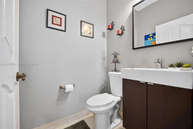 Building Photo - 8061 NW 114th Pl