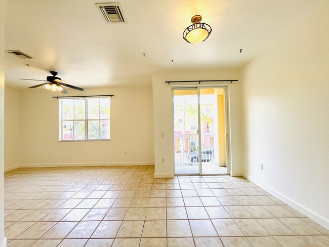 Building Photo - 1119 Shoma Dr