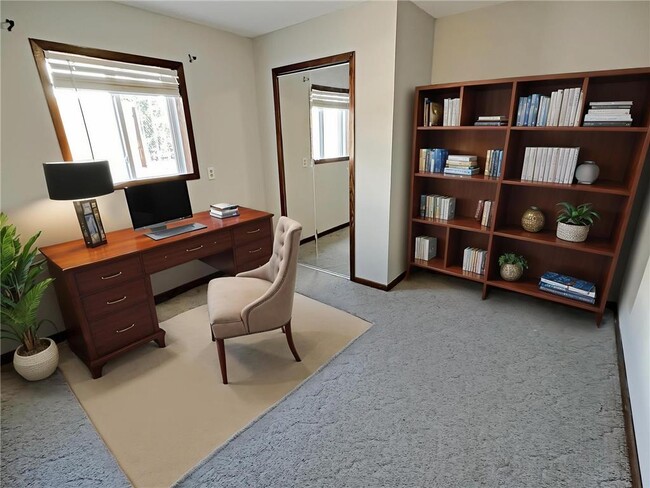 Building Photo - 3421 Placer Ave