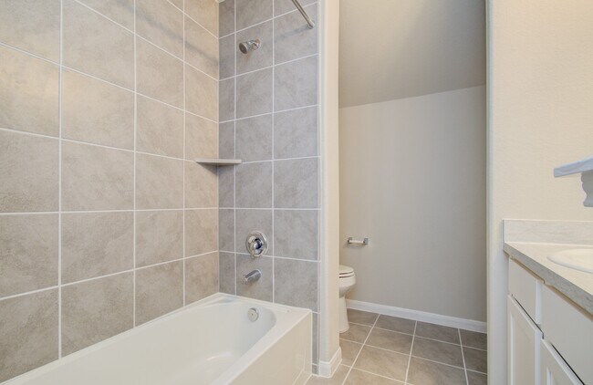 Building Photo - 8411 Beacon Bay Cir