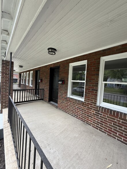 Building Photo - 1825 S Champion Ave