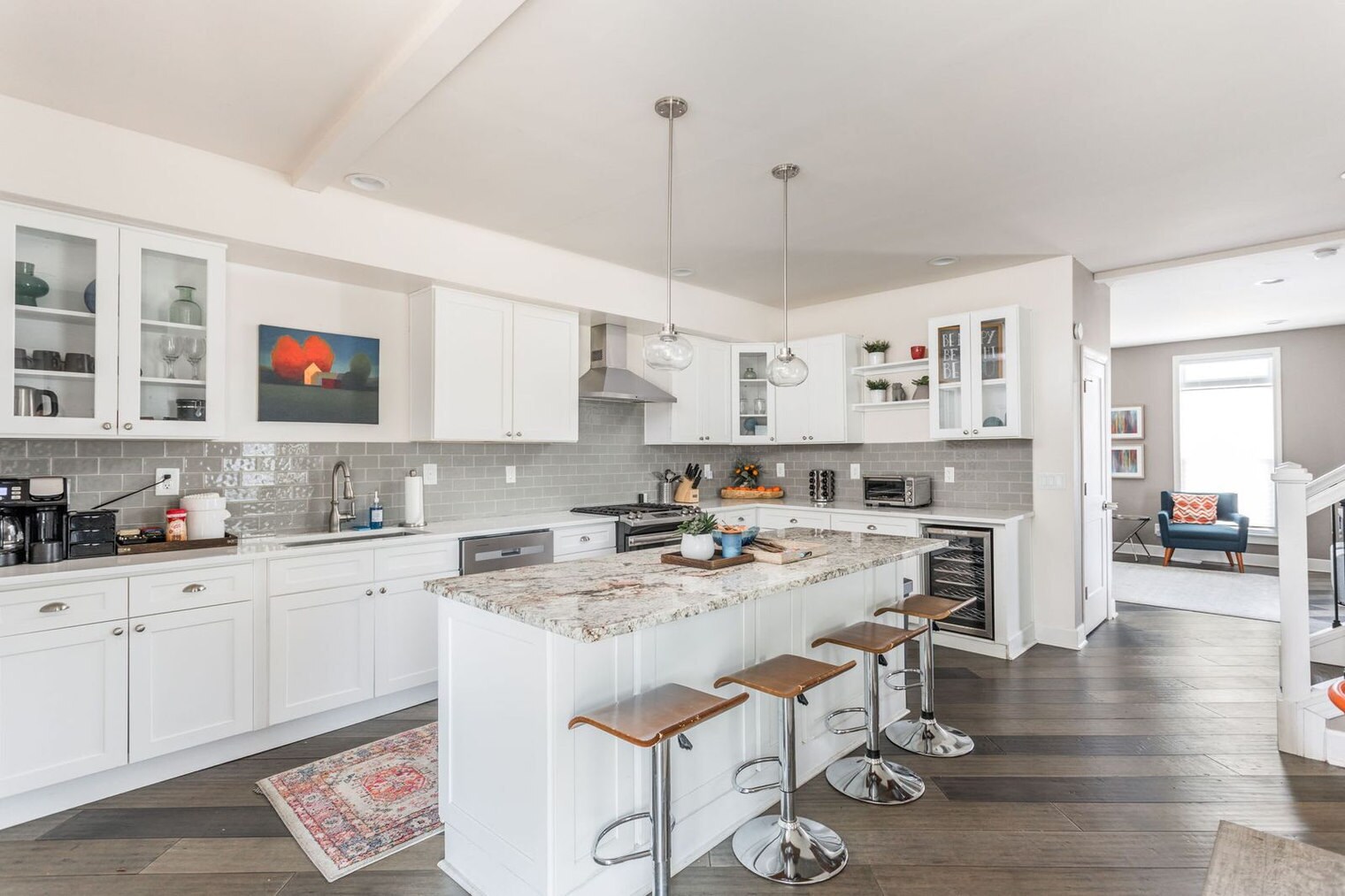 Building Photo - 373 E Morris St