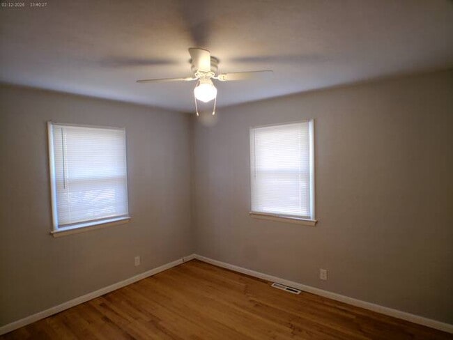 Building Photo - Charming 3 bedrooms and 1 bath brick ranch located on E Erickson Rd in Independence