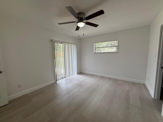 Building Photo - 1498 Keeling Dr