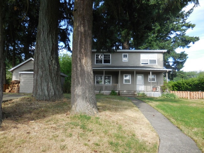 Building Photo - 16093 SW Roy Rogers Rd