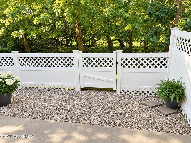 Building Photo - 35 Ironwood Ct