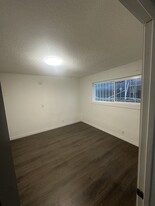 Building Photo - 5447 Blackwelder St