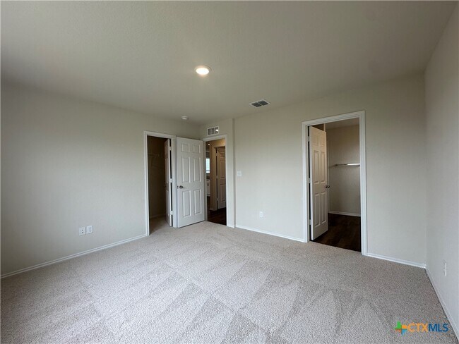 Building Photo - 537 Autumn Blaze