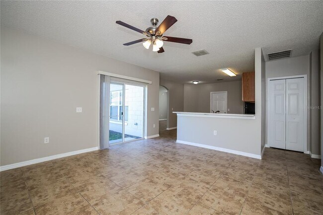 Building Photo - 446 Spike Ct