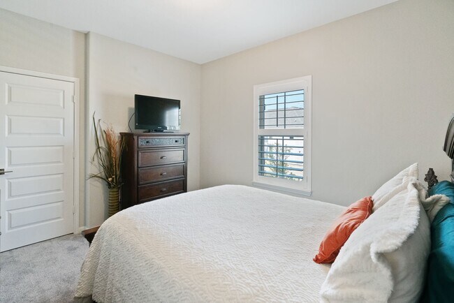 Building Photo - 8119 Messina Mount Dr