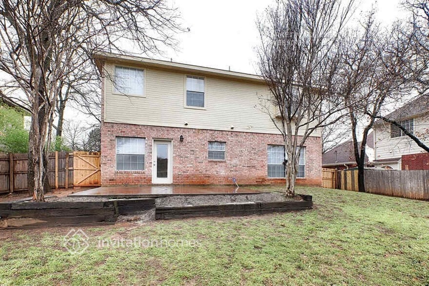 Building Photo - 5507 Bradley Ct