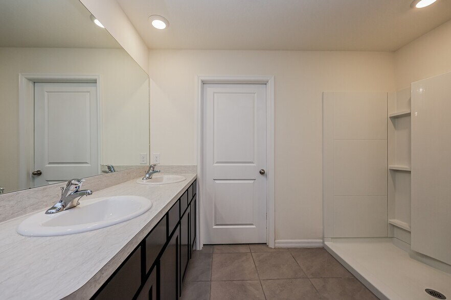 Building Photo - 4915 Gray Owl Ter