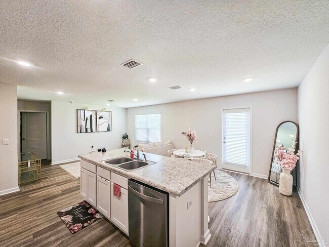 Building Photo - 5832 Belmont Stakes Rd