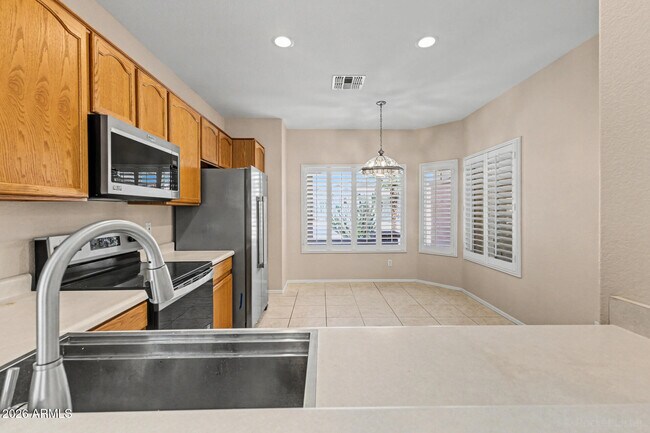 Building Photo - 8373 W Mary Ann Dr