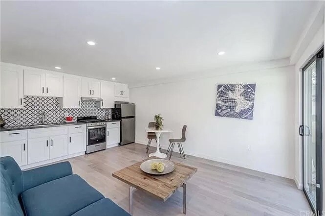 Building Photo - 5729 W 76th St