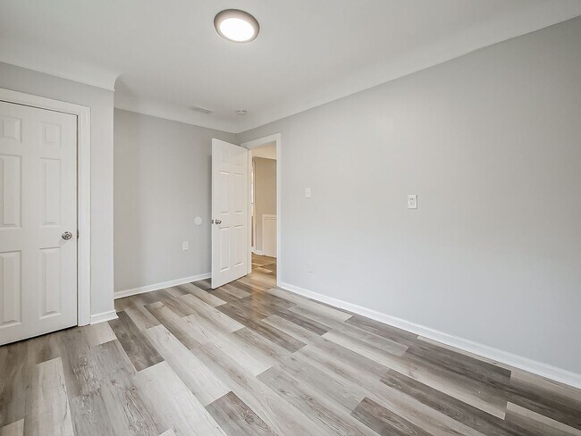 Building Photo - SECTION 8 ACCEPTED! Fresh Start in the Heart of Hazel Park – 3 Bedroom Charmer on Powell Ave