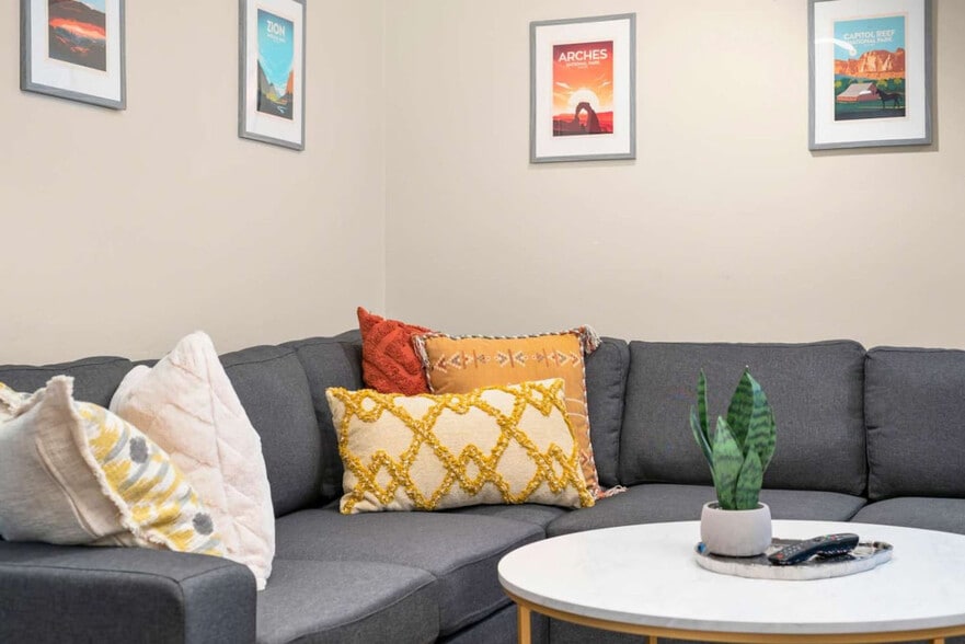 Building Photo - 2978 S Imperial St