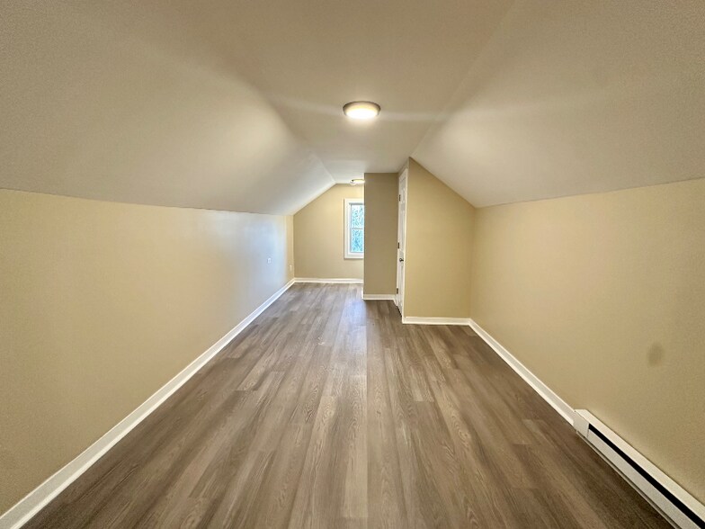 Building Photo - 25 Indian Spring Rd