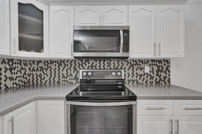 Building Photo - 21300 San Simeon Way