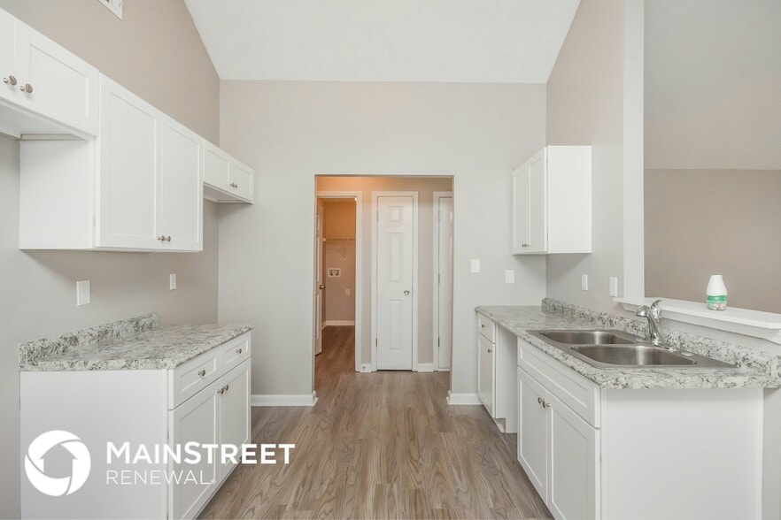 Building Photo - 4759 Bob White Run