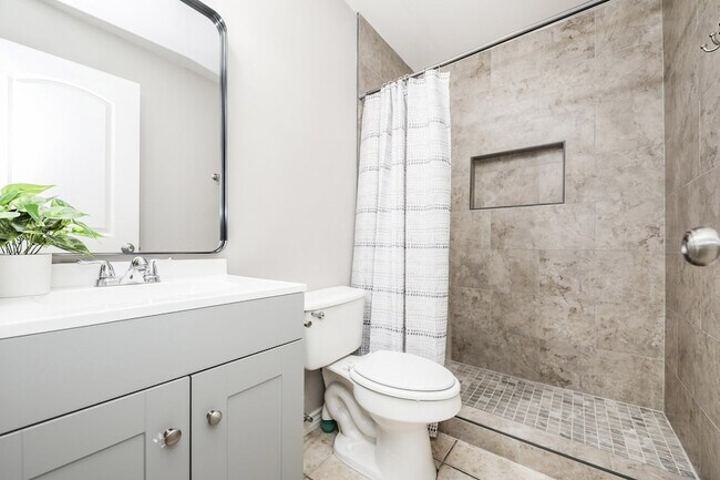 Building Photo - 2220 Santa Cleotilde Ave