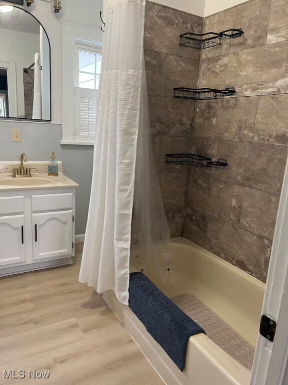 Building Photo - 369 E Tuscarawas Ave