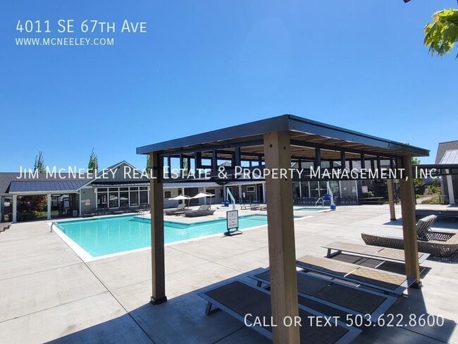 Building Photo - 4011 SE 67th Ave
