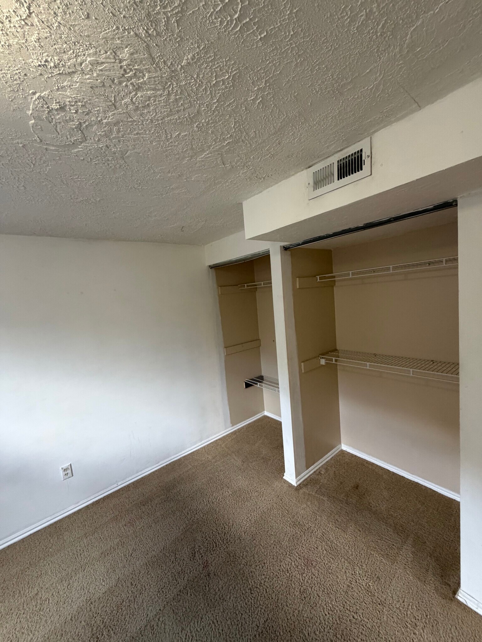 Building Photo - 5508 S 5180 W