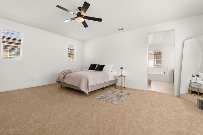 Building Photo - 1321 Ortega St