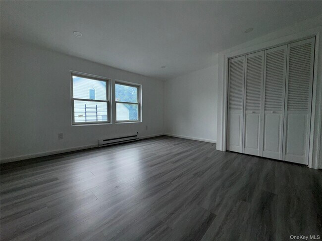 Building Photo - 300 Highland Ave