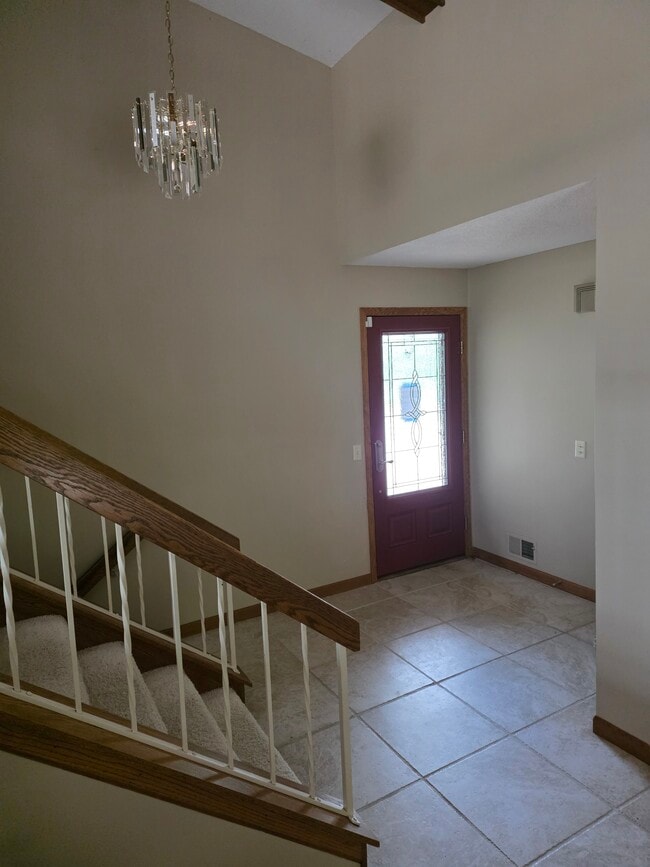 Building Photo - 4110 Juneau Ln N