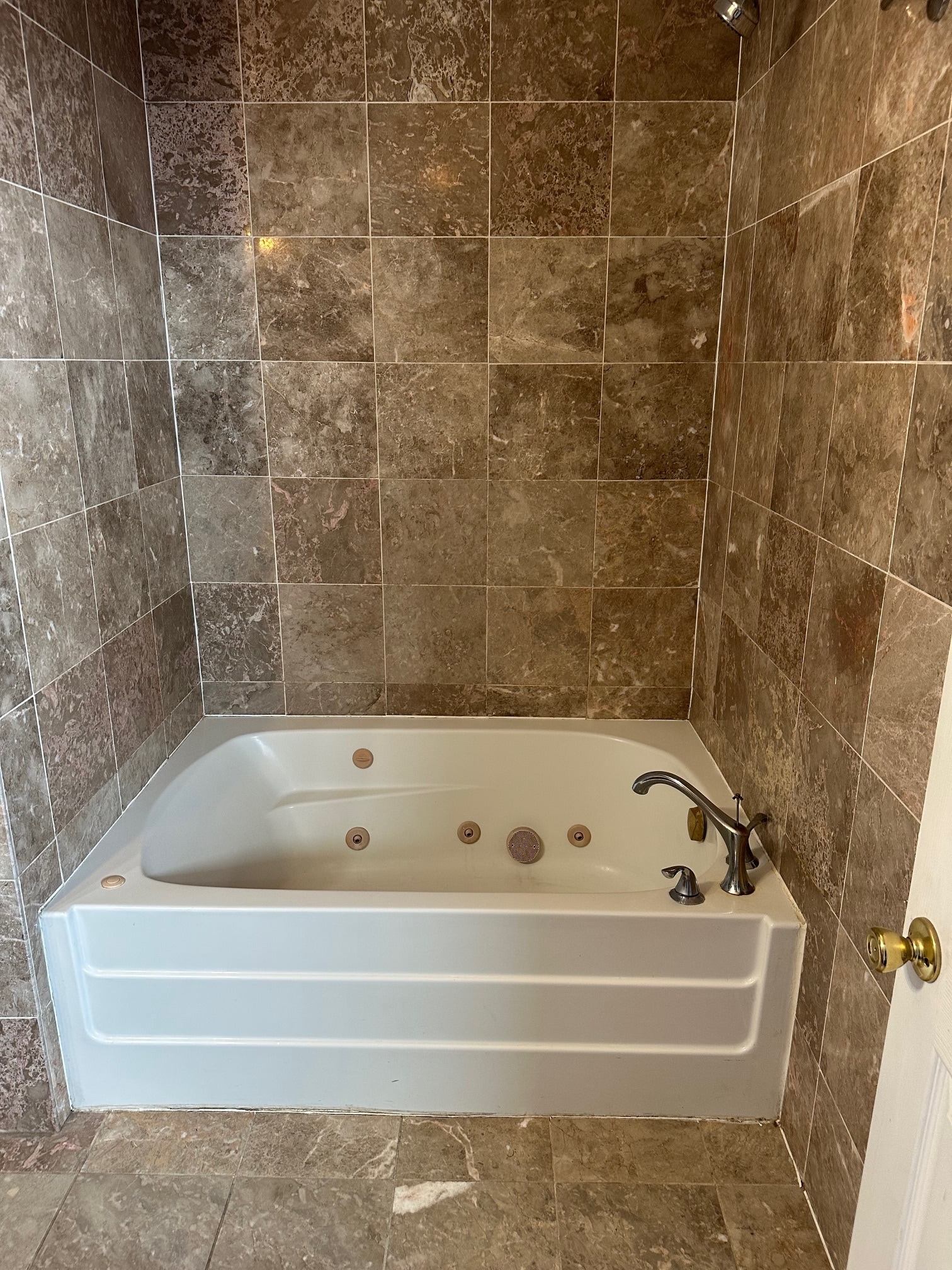 Master Bathroom - 1845 Reed Ave