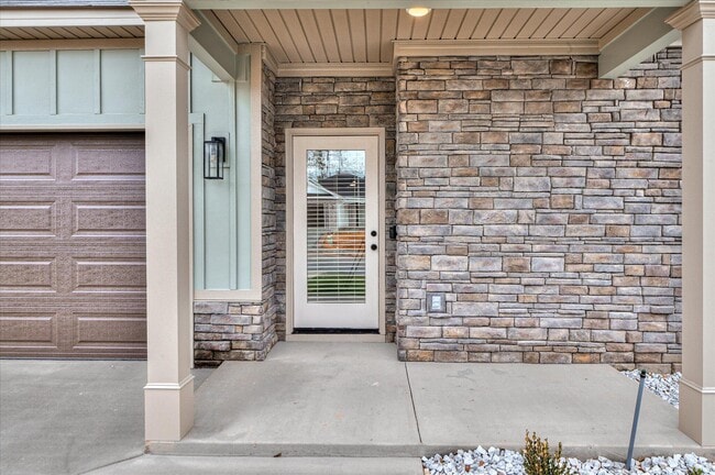 Building Photo - 3094 Banter Dr