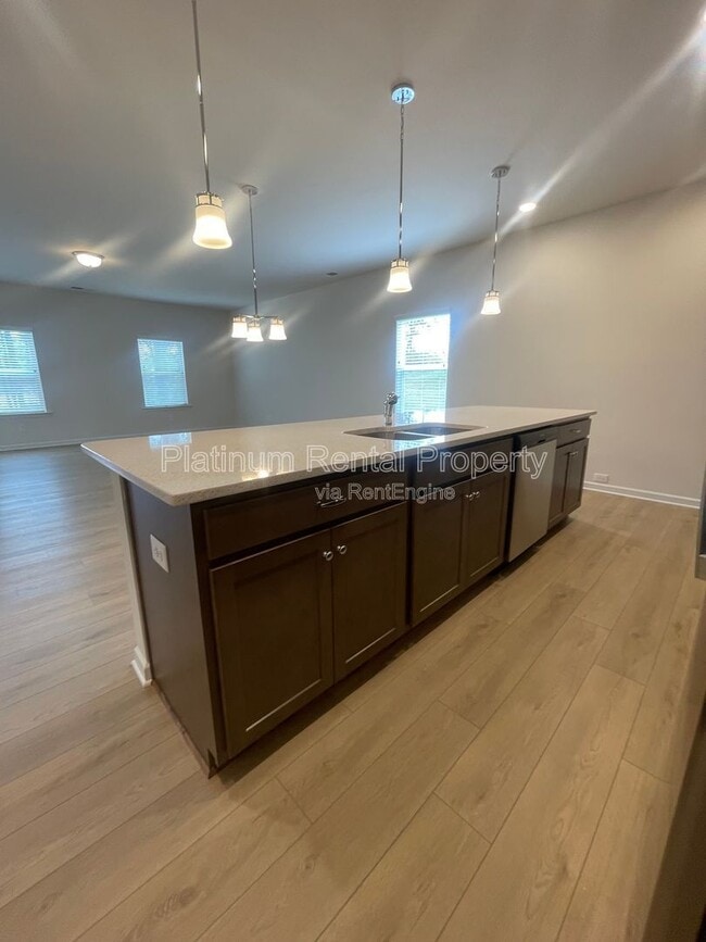 Building Photo - 32 Thedford Dr