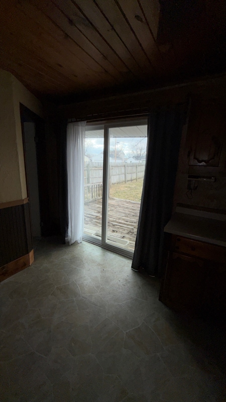 Building Photo - 41 W Main St