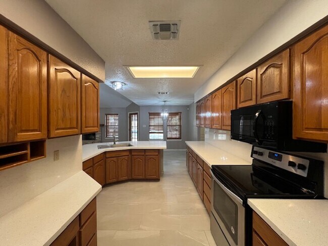 Building Photo - Winfield Subdivision