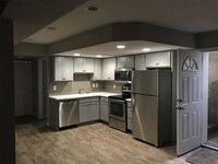 Building Photo - 1325 10th Ave