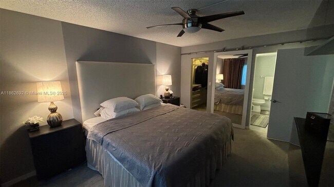 Building Photo - 2761 S Oakland Forest Dr